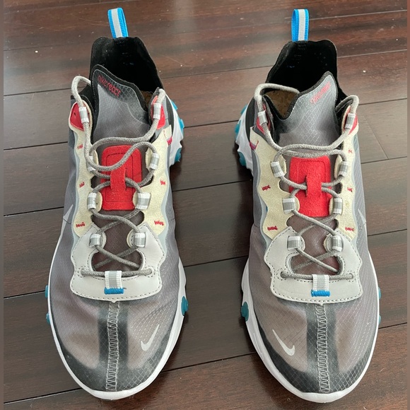 NIKE REACT ELEMENT 87
DARK GREY/PURE PLATINUM - Picture 5 of 6